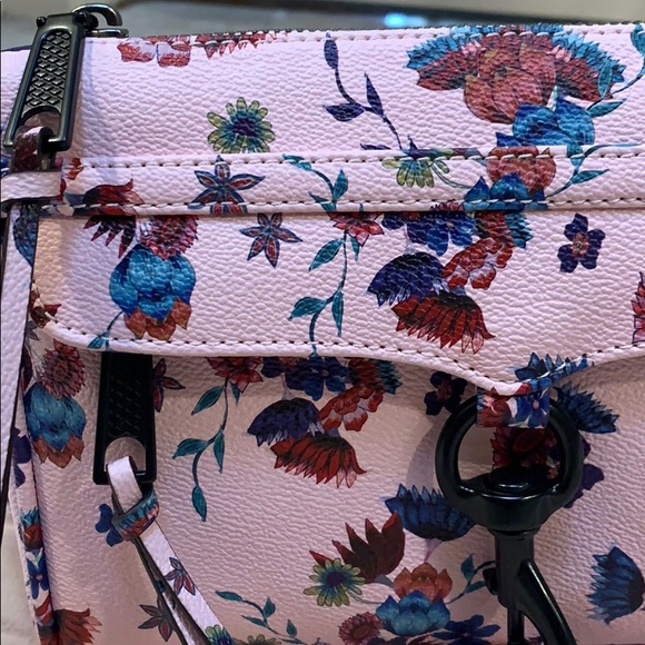 Sold - Picture 3 of 9